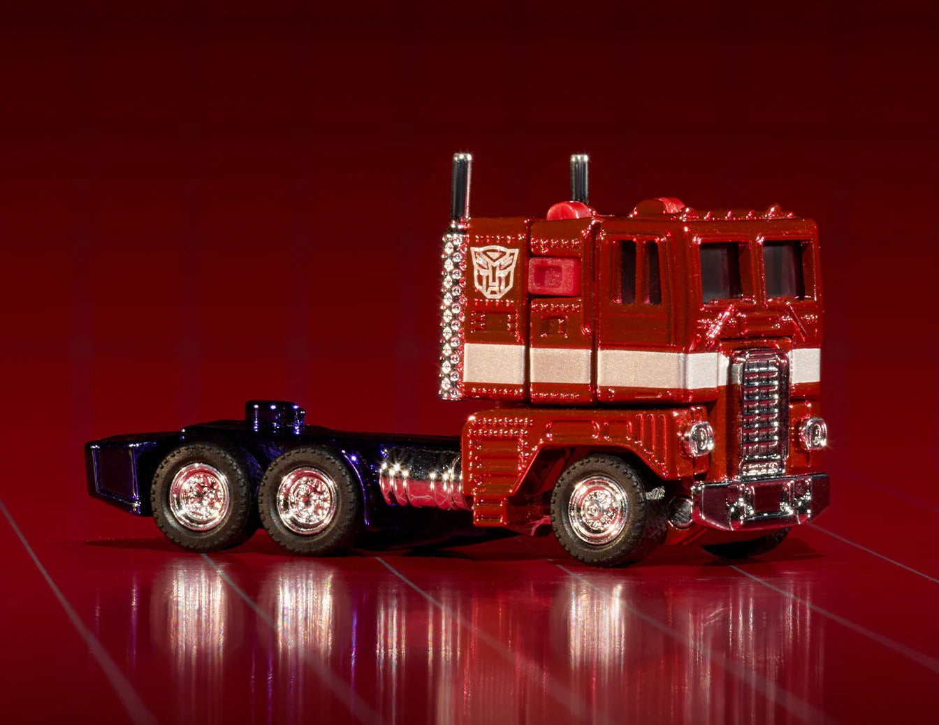 HOT WHEELS TRANSFORMERS OPTIMUS PRIME