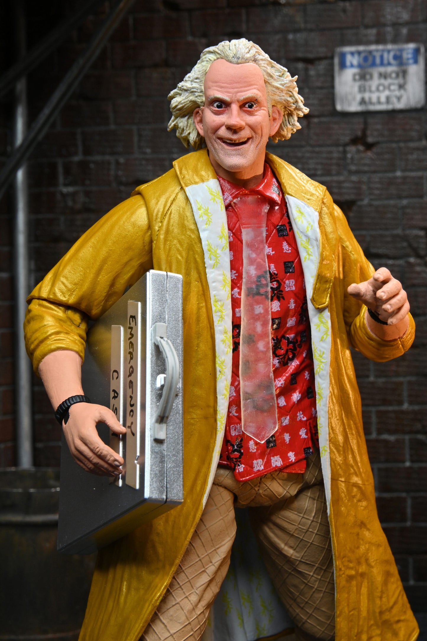 NECA FIGURA DE ACCIÓN ULTIMATE DOC BROWN 1985