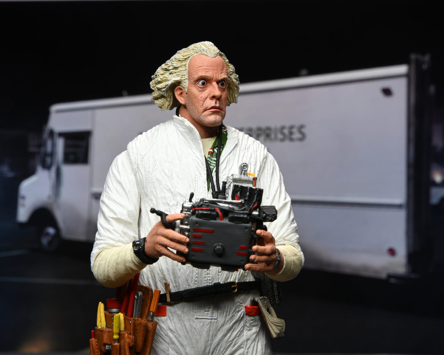 NECA FIGURA DE ACCIÓN ULTIMATE DOC BROWN 1985 BACK TO THE FUTURE